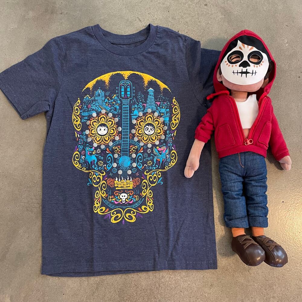 Disney Pixar COCO Sugar skull youth boys medium tshirt coco plush doll bundle